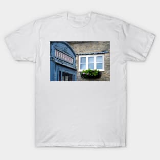 Cotswolds Cottage Tetbury Gloucestershire England T-Shirt